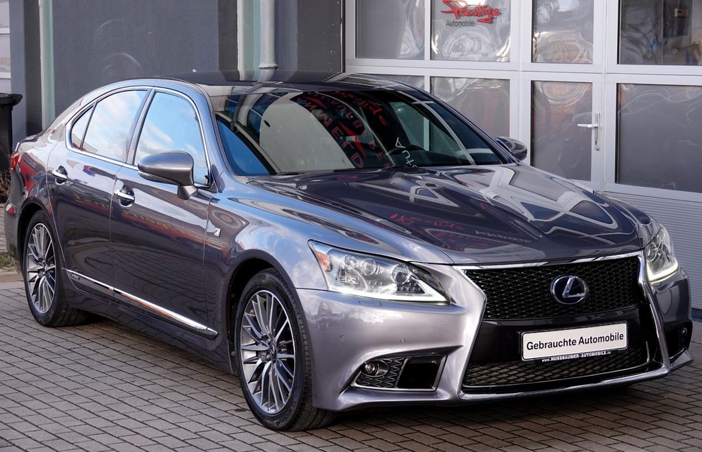 Lexus LS 600