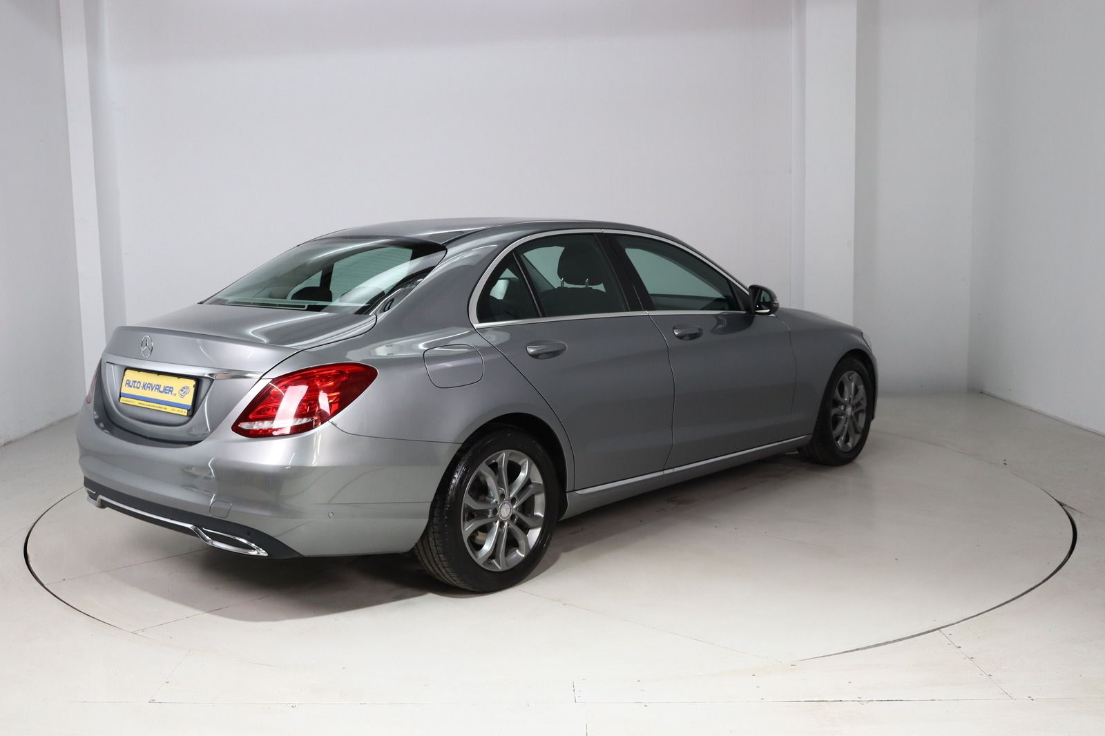 Fahrzeugabbildung Mercedes-Benz C 180 d * LED * SHZ