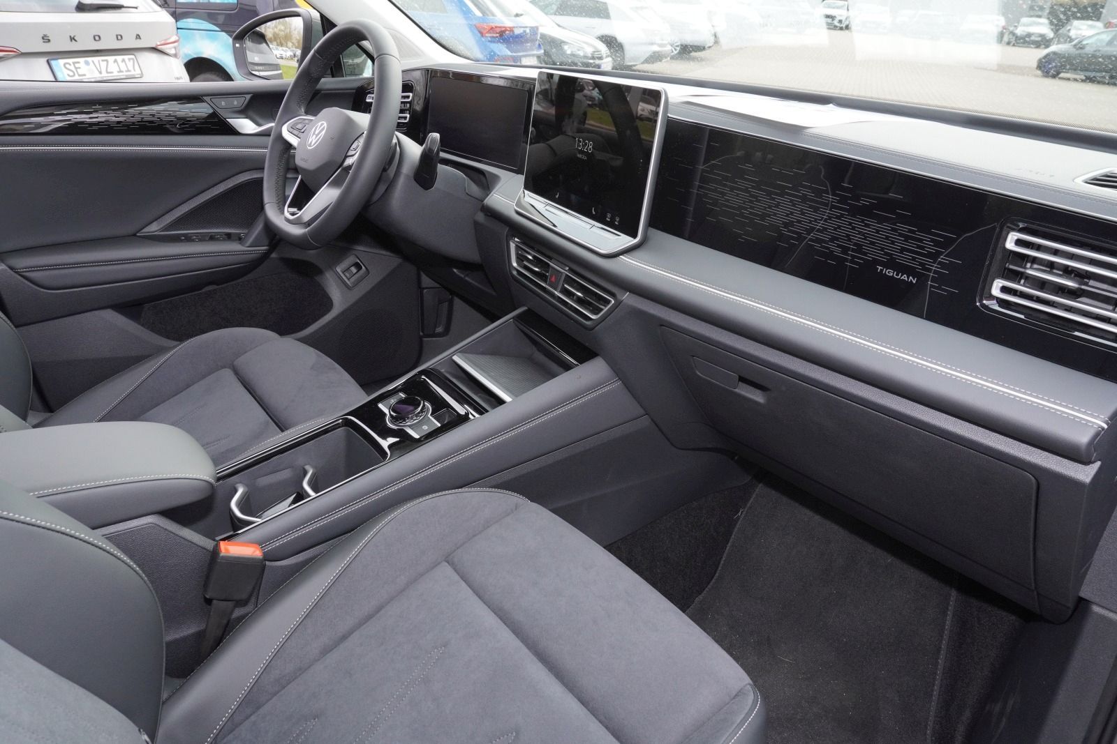 Fahrzeugabbildung Volkswagen Der neue Tiguan Elegance 1,5 l eTSI OPF 110 kW (