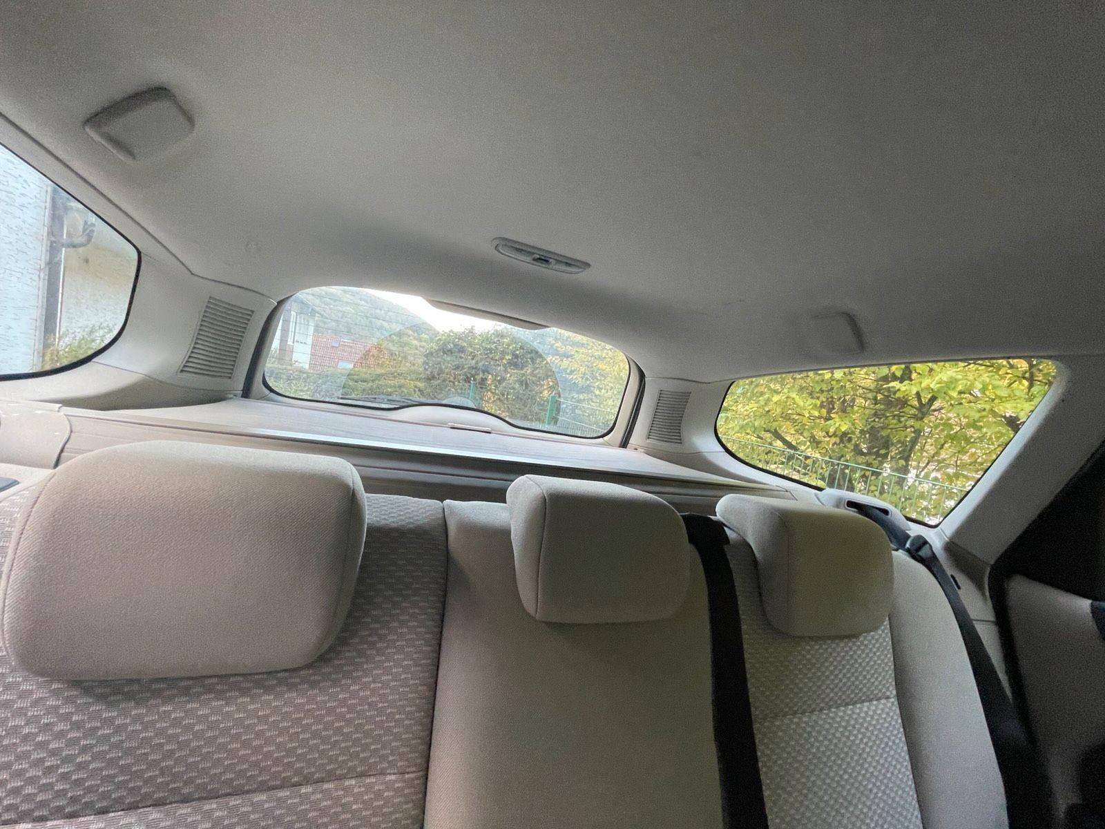 Ford Focus 2005 — photo 13