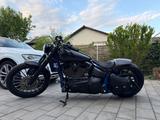 Harley-Davidson Softail Rocker C - Custom Umbau Breakout - HARLEY-DAVIDSON CUSTOM UMBAU