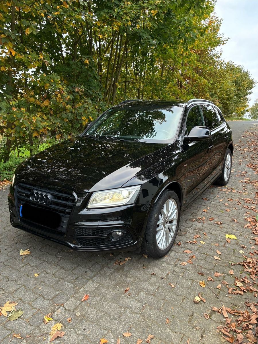AUDI Q5 quattro AHK, SHZ, Pano, S-Line 