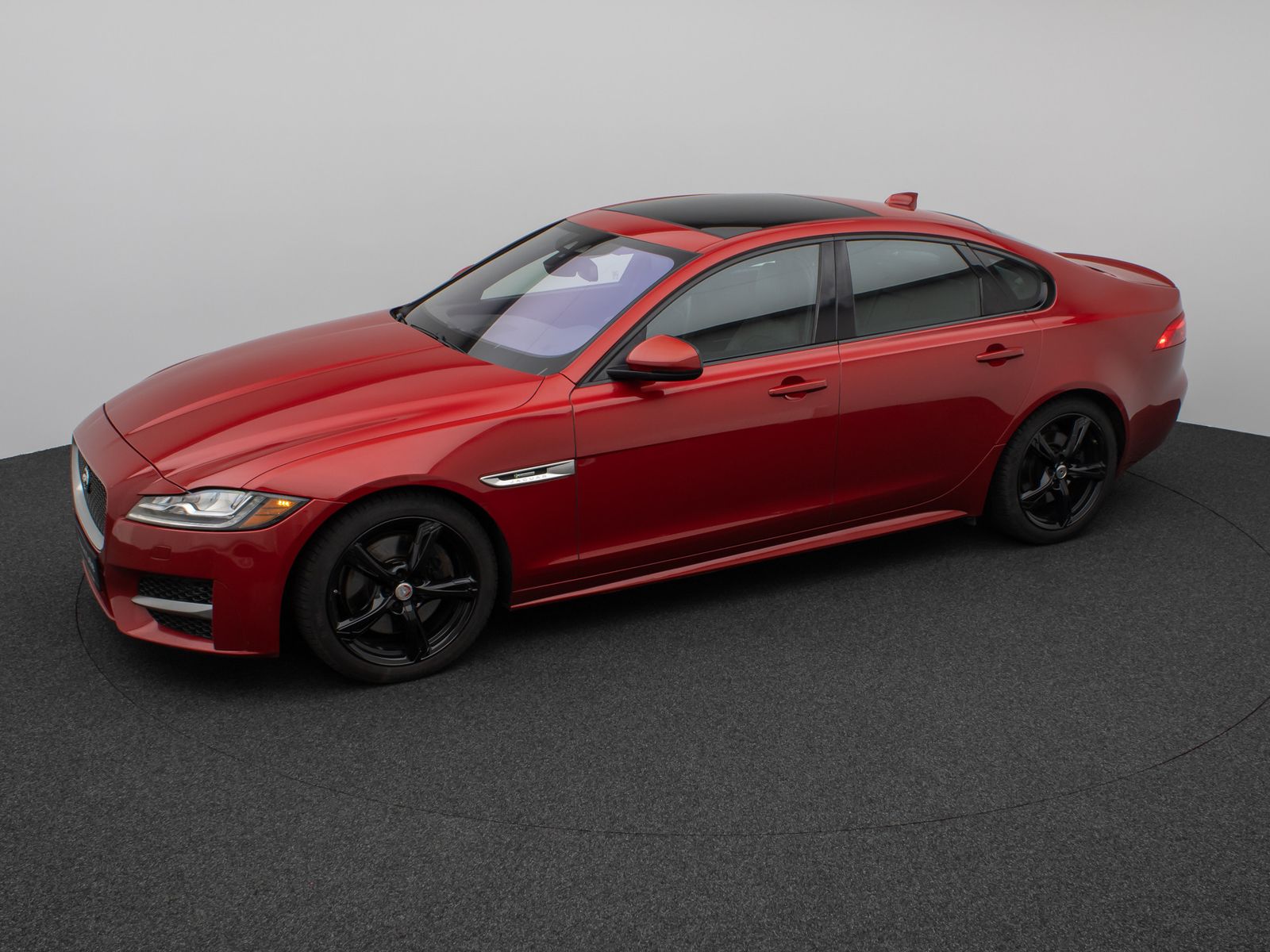 Fahrzeugabbildung Jaguar XF R-Sport Kamera Schiebedach Meridian Navi