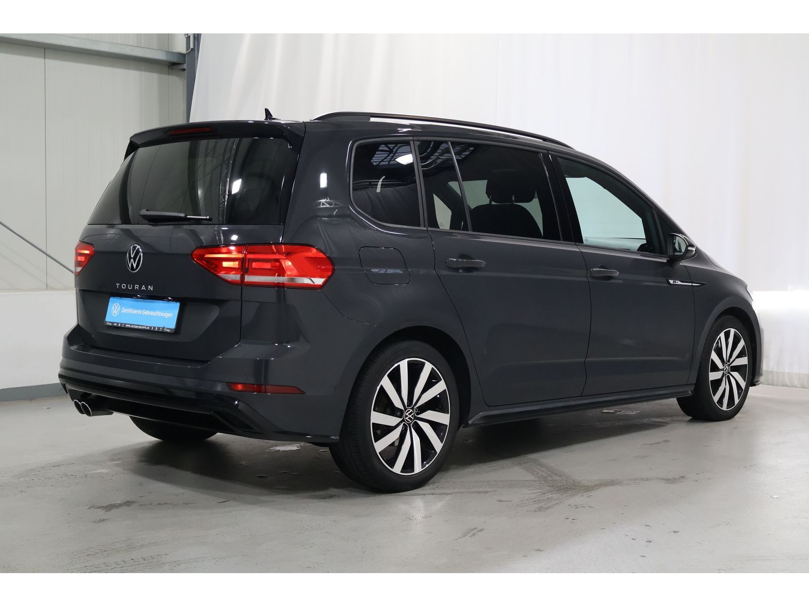 Volkswagen Touran 2.0 TDI Highline DSG AHK Pano CAM Navi SH foto 5