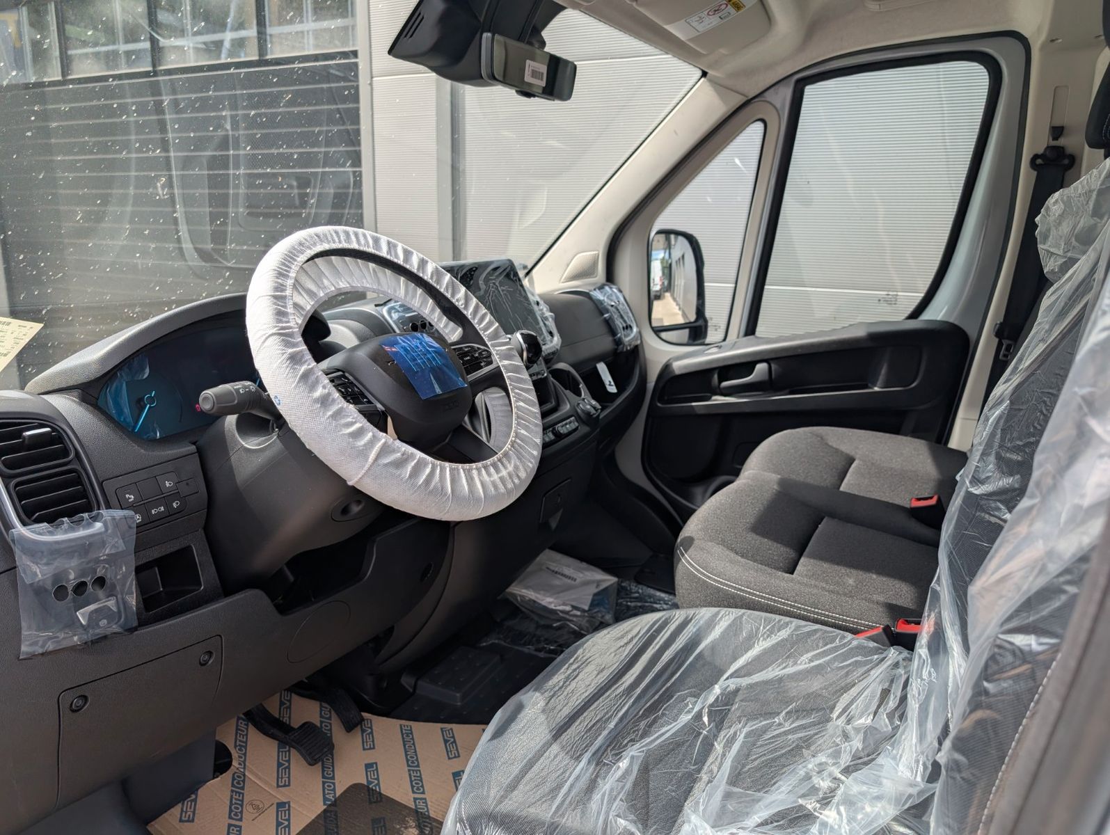 Fahrzeugabbildung Fiat Ducato H2 Kastenwagen 35 L4H2 180 Multijet Maxi