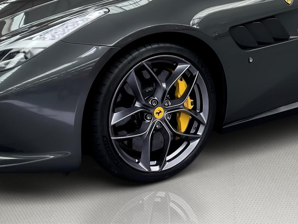 FERRARI GTC4LUSSO T CANNA DI FUCILE