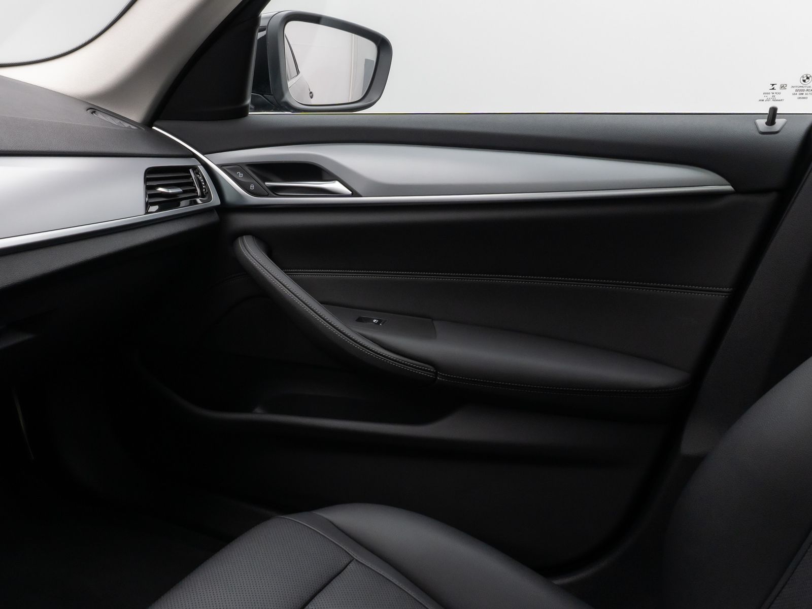 Fahrzeugabbildung BMW 530e xD Panorama 360°HUD DAB Leder Alarm 18Zoll