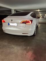 Tesla TESLA Model 3 Long Range AWD*19Zoll*82kWh*Matrix - Tesla Model 3 in Leverkusen