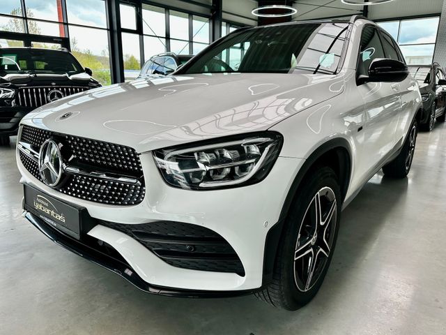 Mercedes-Benz GLC 300 de 4M AMG Night Pano Kamera KEYLESS-GO A