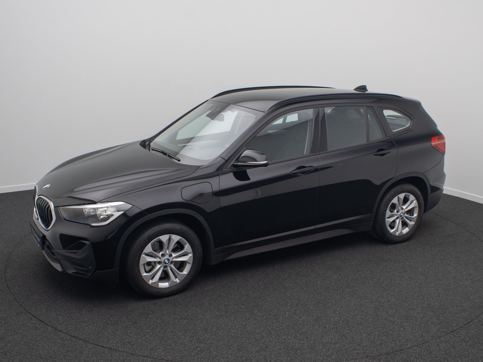 Fahrzeugabbildung BMW X1 xD25e ParkAss GeschwindigReg DAB Lordos Navi