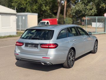 Mercedes E 220 - 5
