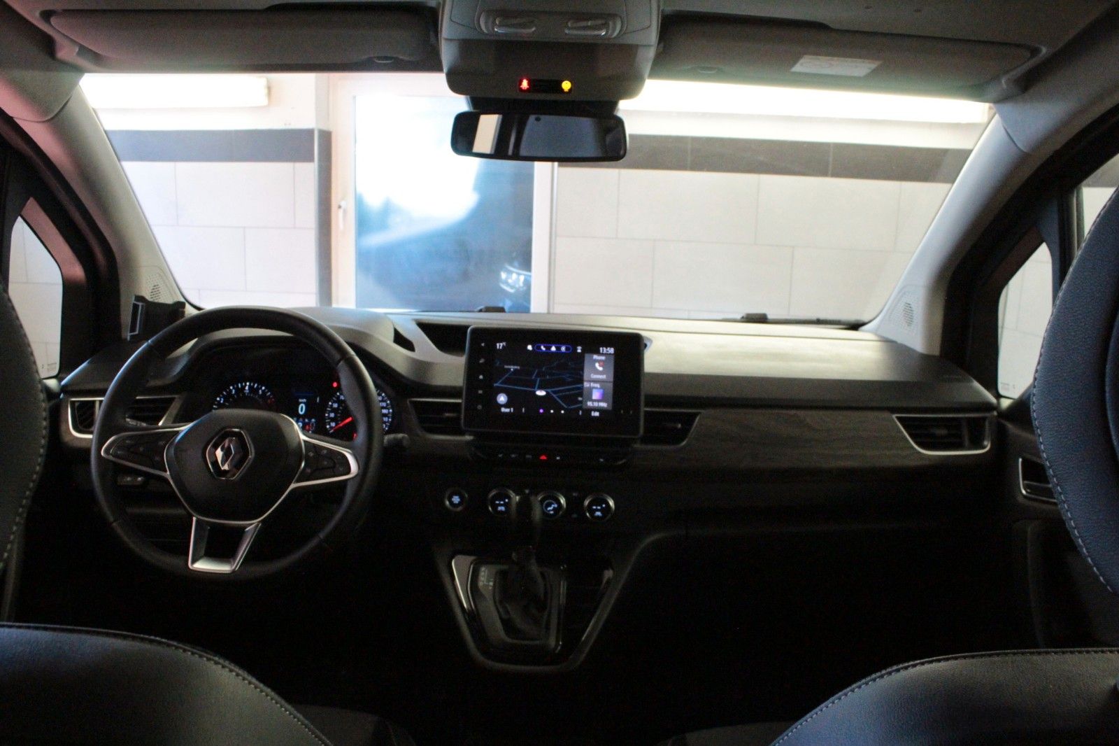 Fahrzeugabbildung Renault Kangoo Tce 130 EDC Techno*Sitzhzg*