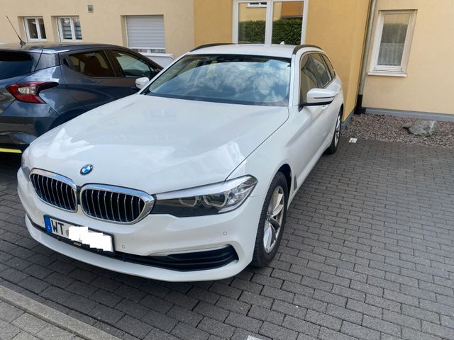 BMW 520d xDrive Touring A - Allrad, schwenkbare AHK
