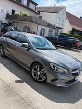 Mercedes-Benz CLA 220 Shooting Break - Mercedes-Benz: C Break