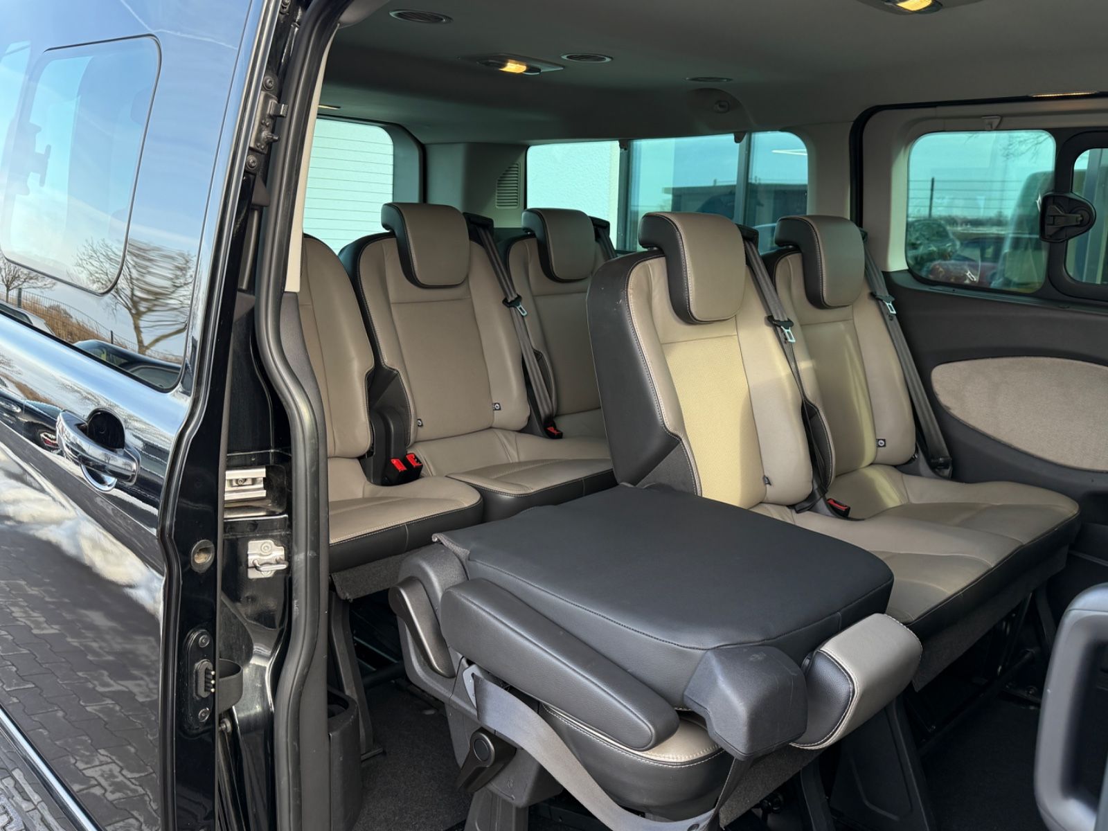 Transit Custom Titanium 2.2 TDCI Leder Navi 9Sit