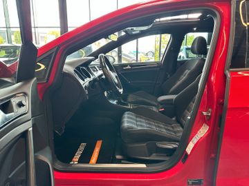 Volkswagen Golf *1.HAND*PANO*STHZ*AHK*ACC*NAV*2-ZONEN*