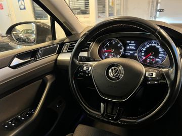 Volkswagen Passat Variant - 8