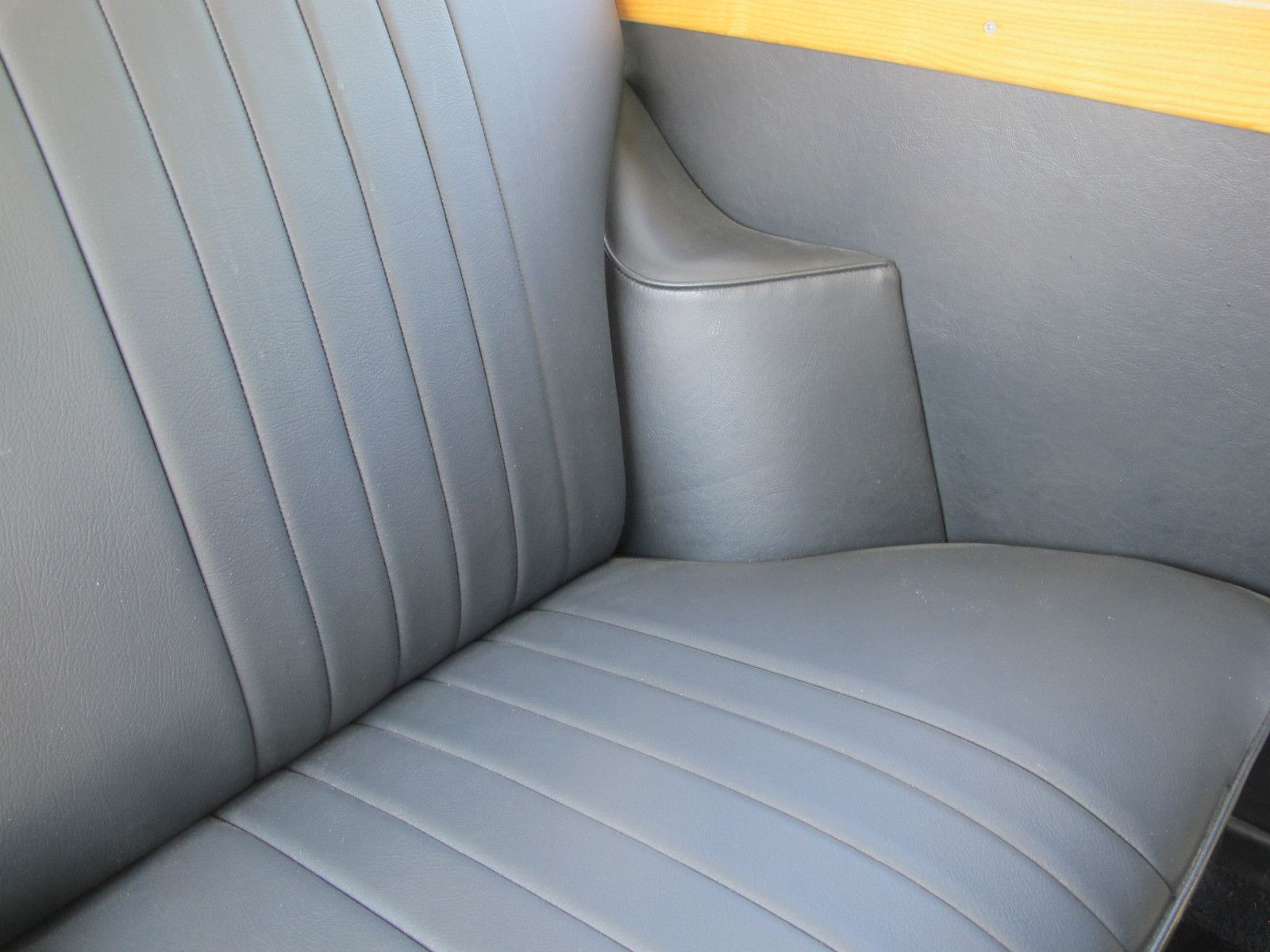 Fahrzeugabbildung Andere Morris Minor Traveller   sehr gut !