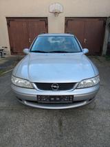 Opel Vectra B Caravan J96, Resttüv, stark beansprucht - Opel Vectra aus 2001: Kombi