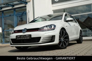 Volkswagen Golf - 2