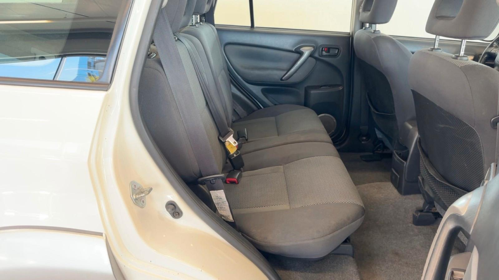 Toyota RAV4 2.0 VVT-i 150 ch • 4x4 • Toit Ouvrant • 1ère Main
