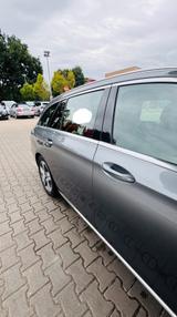 Mercedes-Benz E 200 4MATIC T-Modell *wenige Kilometer* - Mercedes-Benz E 200 Gebrauchtwagen in Nürnberg