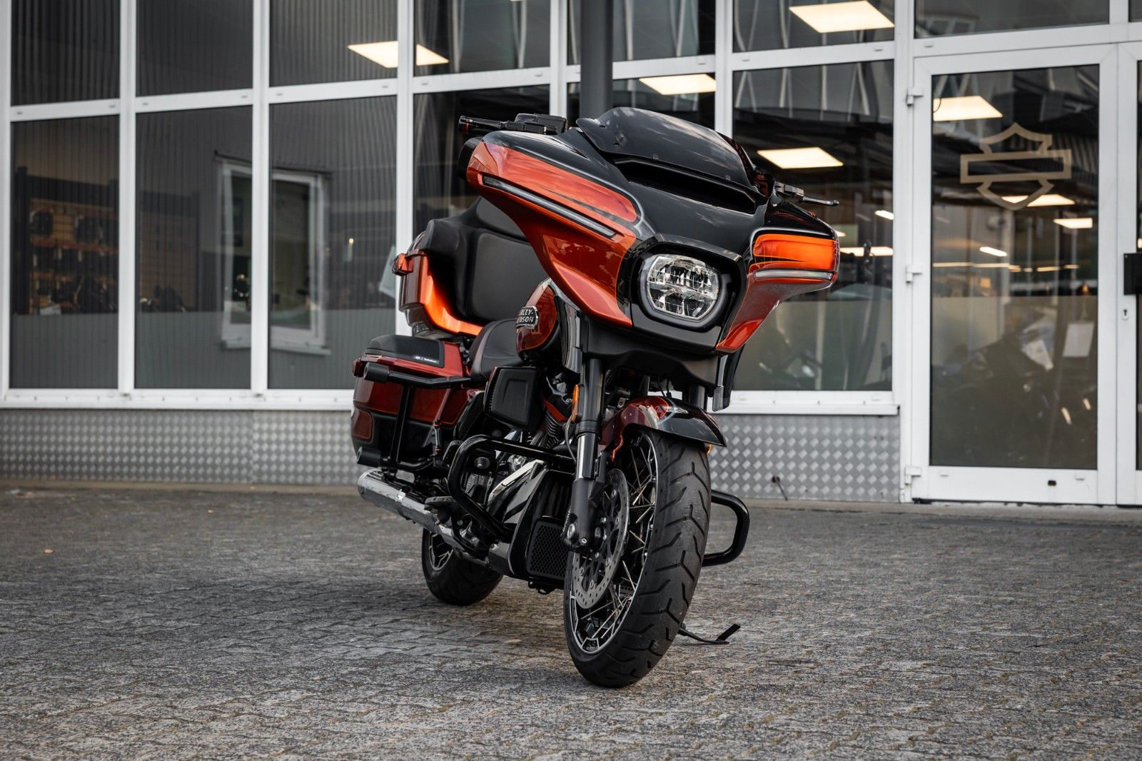 Fahrzeugabbildung Harley-Davidson CVO Street Glide FLHXSE 121 Cui - KESSTECH -