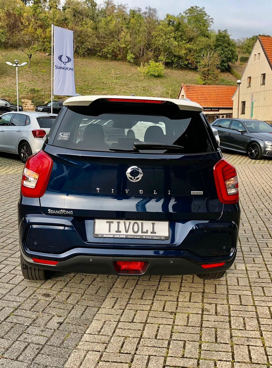 Fahrzeugabbildung Ssangyong TIVOLI GRAND FIZZ 1,5 6AT 2WD TOUCHS.+LENKRADHZG