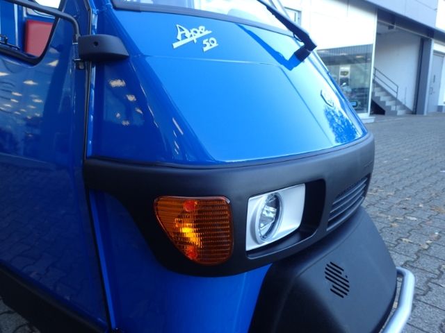 Fahrzeugabbildung Piaggio Ape 50 Cross Country blau, Lieferung in ganz Deu