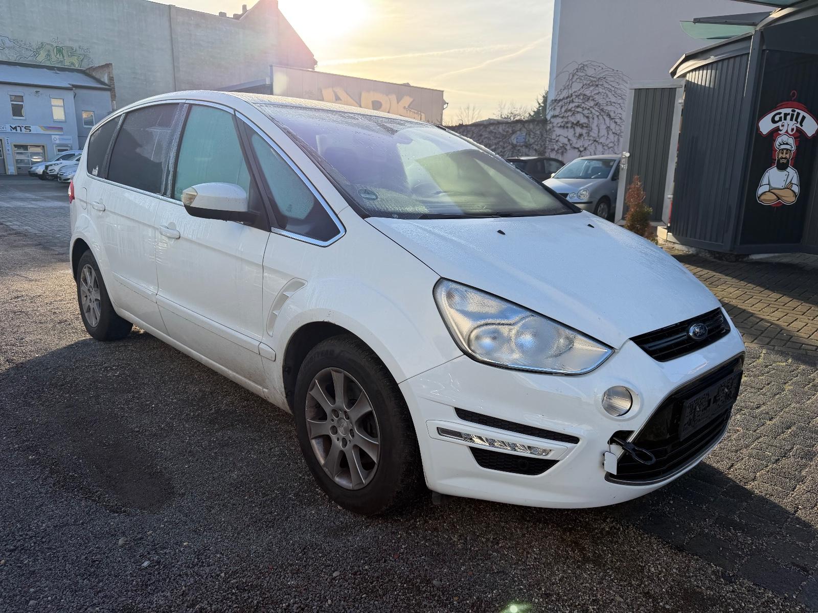 Ford S-MAX 1.6 Titanium