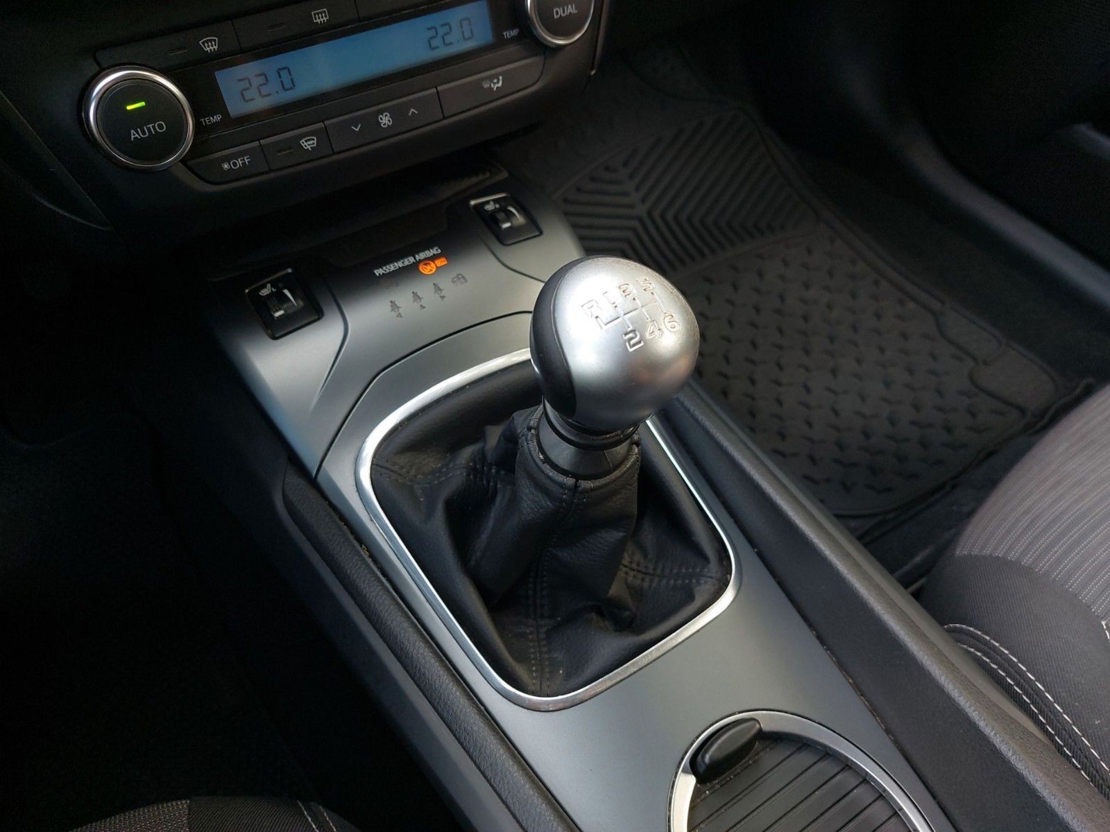 Toyota TOURING SPORTS EDITION-S AHK SHZ KLIMA LED TEMPO – Bild 18