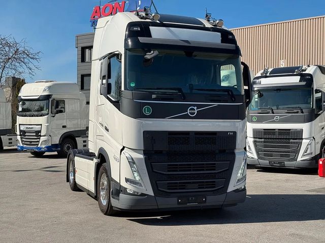 Volvo FH 500 XL, ACC, 2 Tanks, ADR, Retarder, I-Park