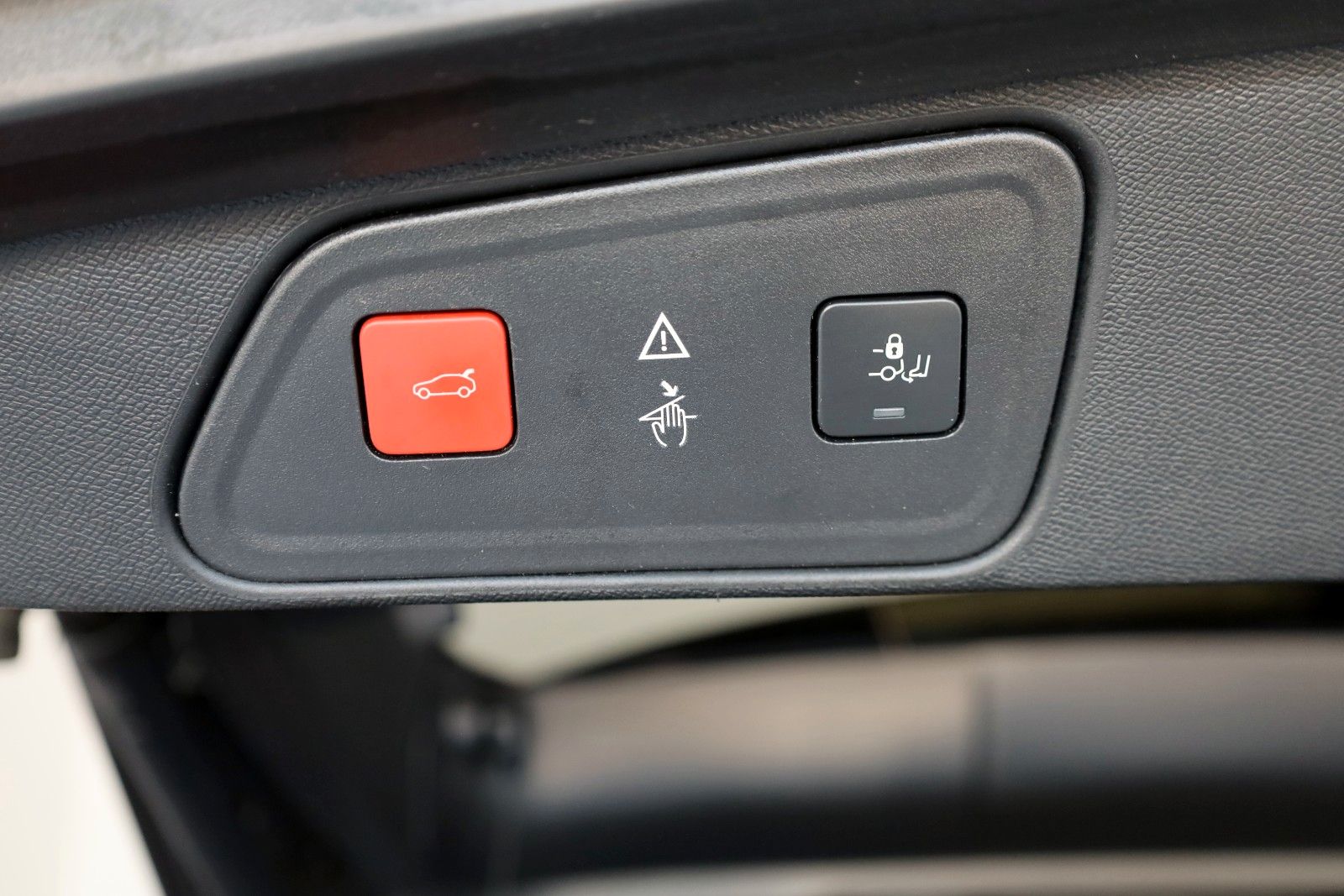 Fahrzeugabbildung Peugeot 3008 Allure T.Leder,Navi,SH,PDC,360°,Apple CarPl