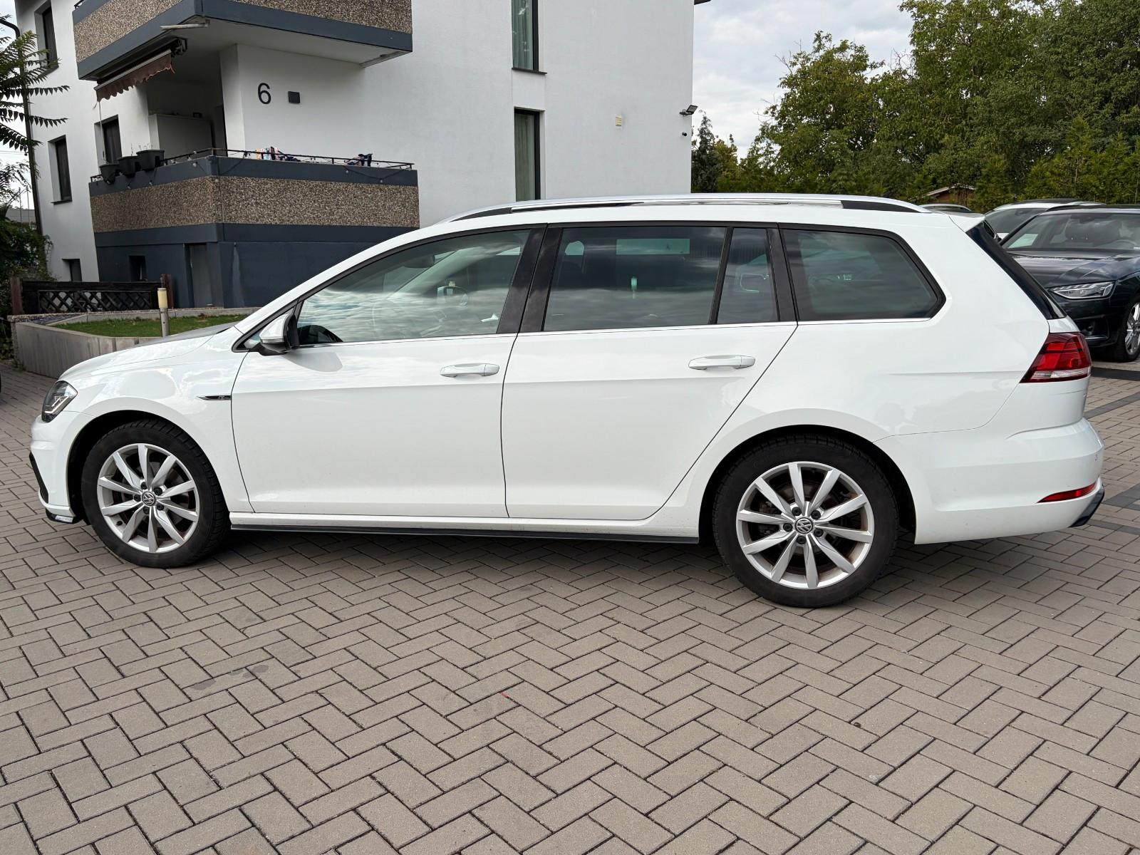 Volkswagen Golf VII Var Highline R Line*Pano*Kamera*ACC