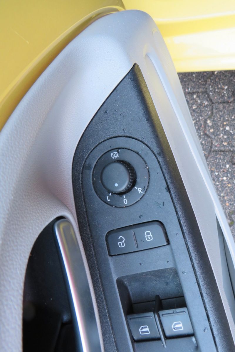 Fahrzeugabbildung SEAT Mii Style KLIMA SITZH. MAPS&MORE ASSISTENT-PA.