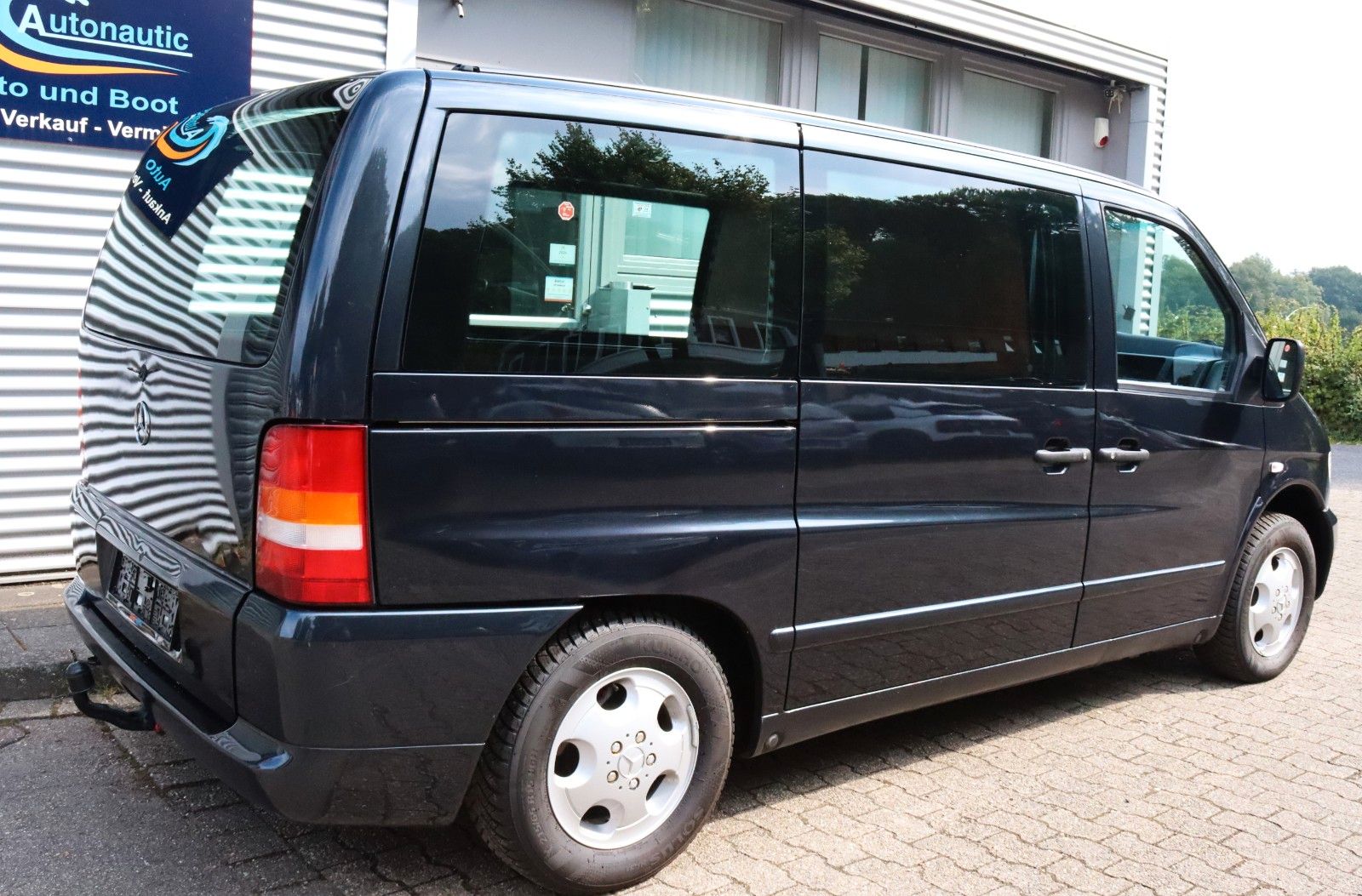 Fahrzeugabbildung Mercedes-Benz VITO 113 AUTOM.  UMBAU ! WENIG KILOMETER !