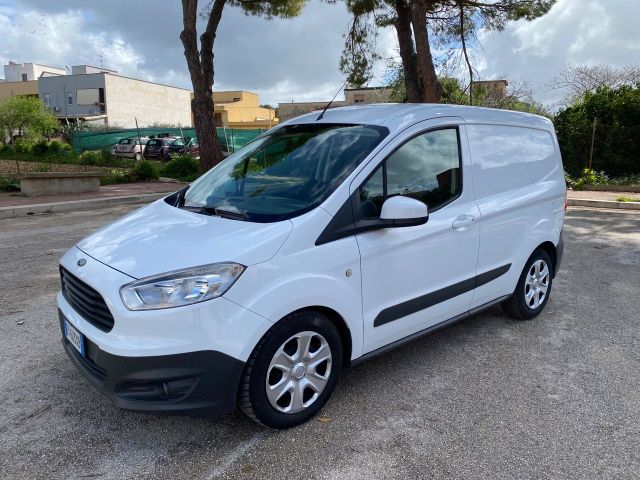 Ford Tourneo Courier 1.5 TDCI 75 CV Plus