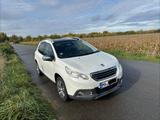 Peugeot 2008 Allure 120 VTi Automatik Allure - Peugeot 2008 von privat