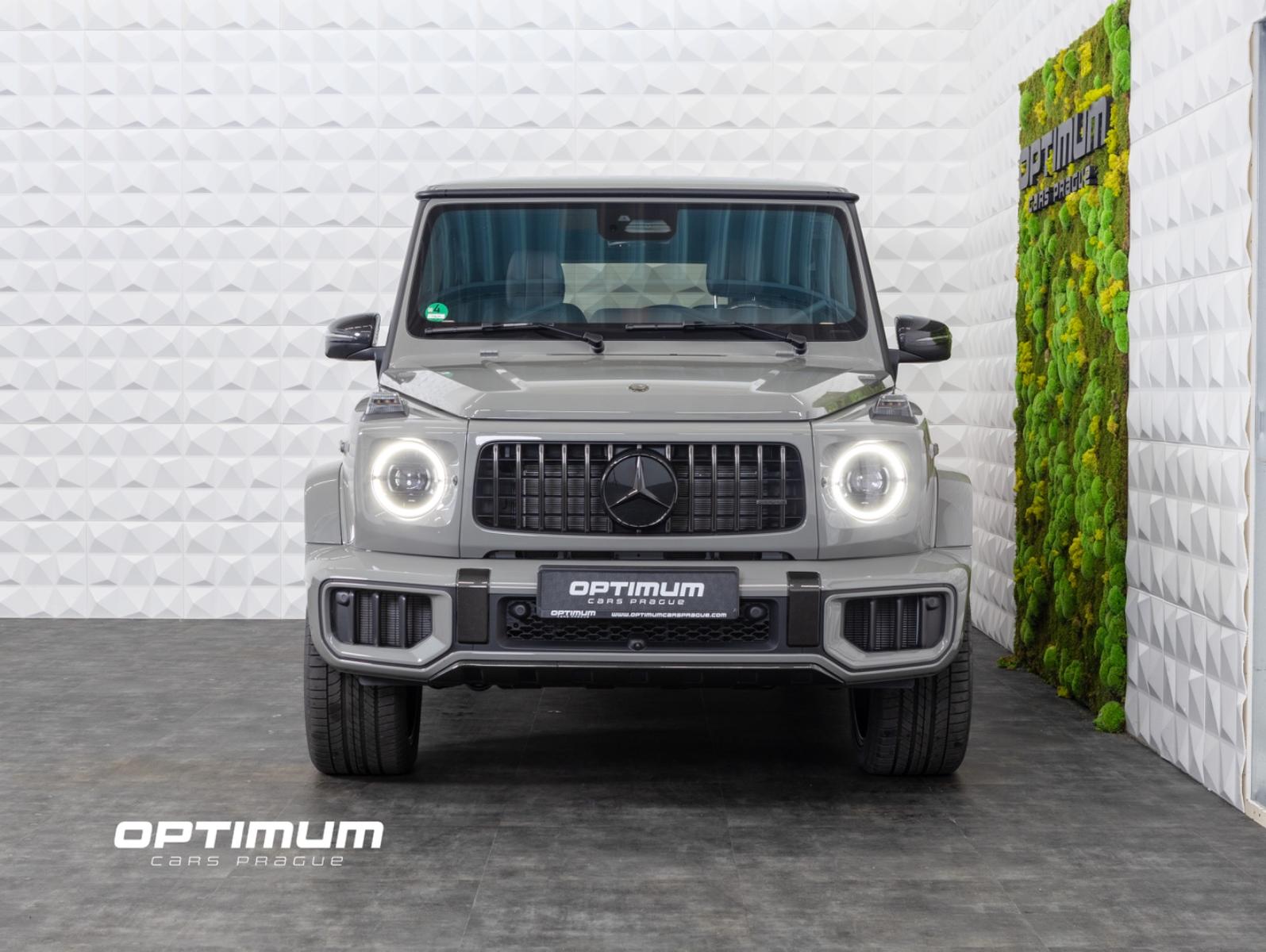 Mercedes-Benz G 63 AMG | FULL CARBON | STOCK