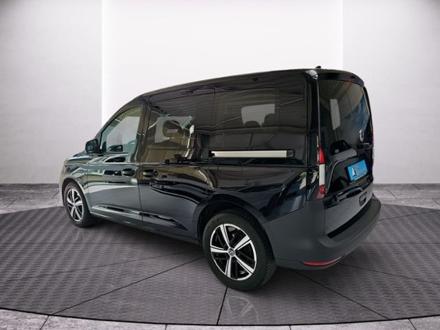 Fahrzeugabbildung Volkswagen Caddy 1.5 TSI NAVI LM17 PANO RFK SHZ GJR