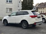 Mitsubishi Outlander Active+ 4WD|AHK|1 Hand - Mitsubishi mit Benzin-Antrieb: Geländewagen, Automatik