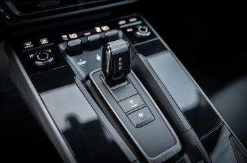 Porsche 992 Carrera 4S Cabriolet | PDCC | BOSE | 18Wege
