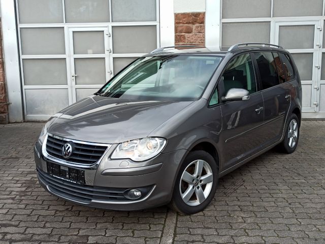 Volkswagen Touran United / AHK / NAVI / 1.HAND