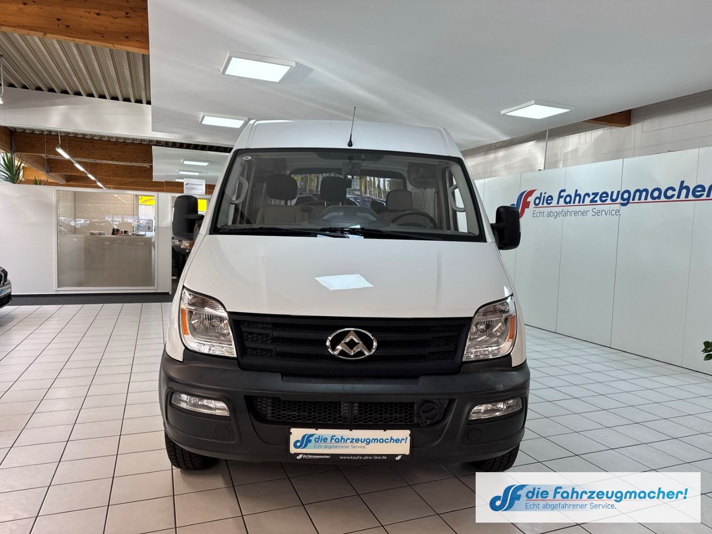 Fahrzeugabbildung Maxus EV80 Kasten L2H2 3,5t PDC Berganfahrass. El. Par