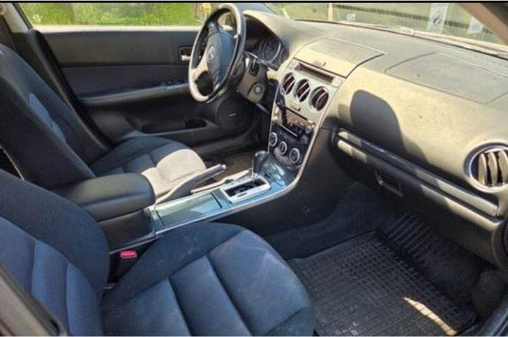 Mazda 2 2007 — interior