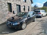 Audi A4 2.7 TDI (DPF) Avant - - Audi A4 aus 2006 mit Diesel-Antrieb