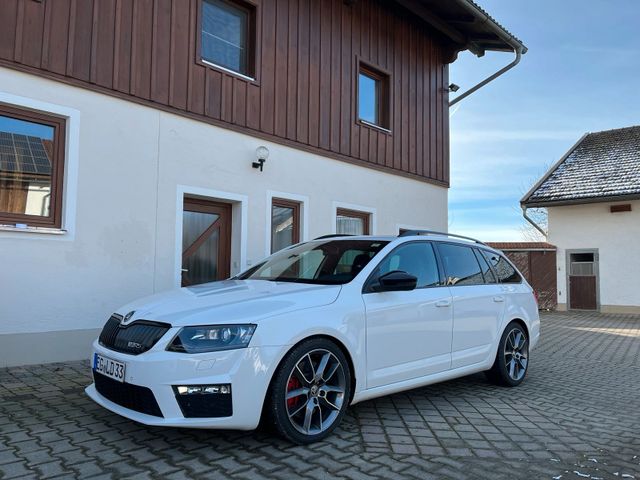 Skoda Octavia RS 5E