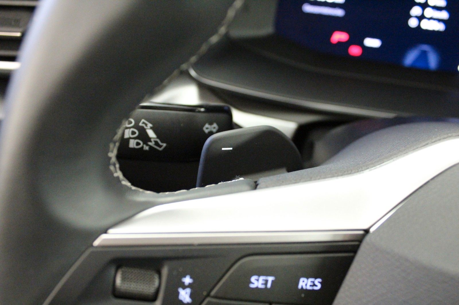 Fahrzeugabbildung SEAT Leon Sportstourer 1.5 Style DSG Automatik