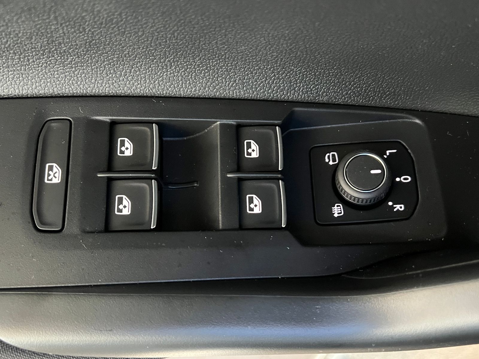 Fahrzeugabbildung Volkswagen Polo Style 1.0 TSI DSG *IQ.Drive,Navi,ACC*