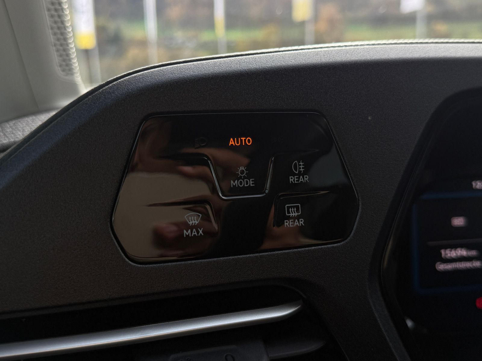 Fahrzeugabbildung Volkswagen Caddy Life Maxi 7-Sitzer ACC Blis DAB PDC SHZ